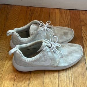 Nike Roshe run sneakers